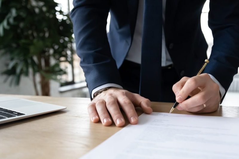 Company,Executive,,Business,Owner,,Employer,Signing,Contract,,Agreement,,Paper,Report